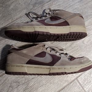 Women's Nike Dunk Low